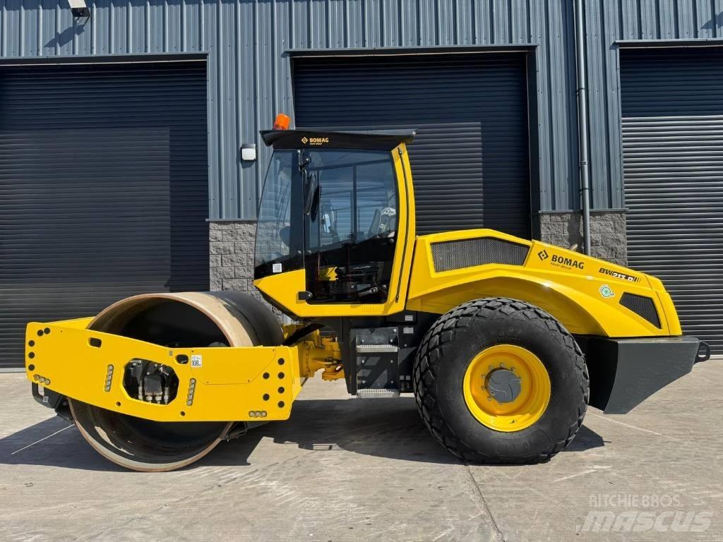 Bomag BW 213 D H-2 싱글 드럼 롤러