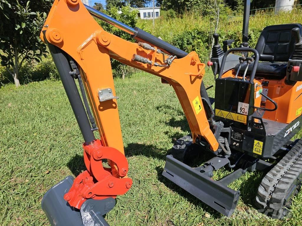 Doosan DX 10 Z 소형 굴삭기 7톤 미만