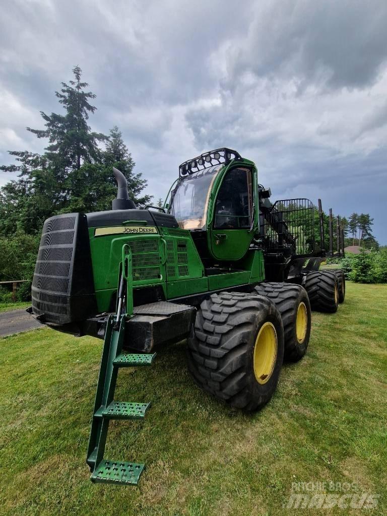 John Deere 1110G 원목 포워더