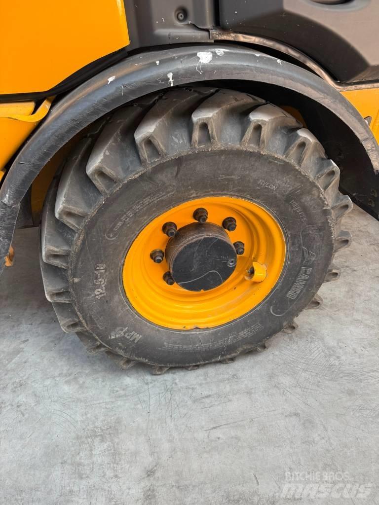 JCB 406  휠로우더