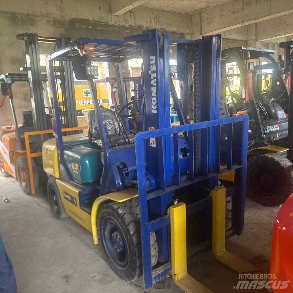 Komatsu F30T 디젤 지게차