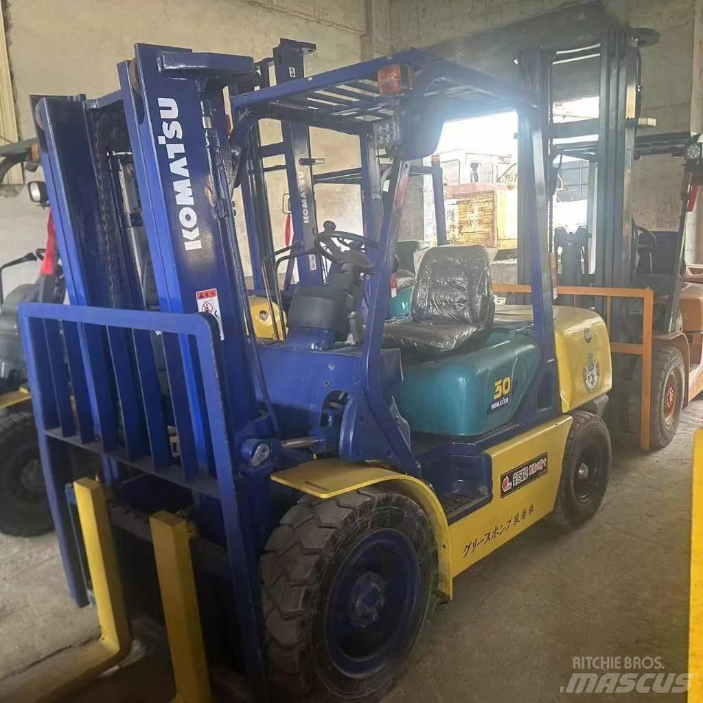 Komatsu F30T 디젤 지게차