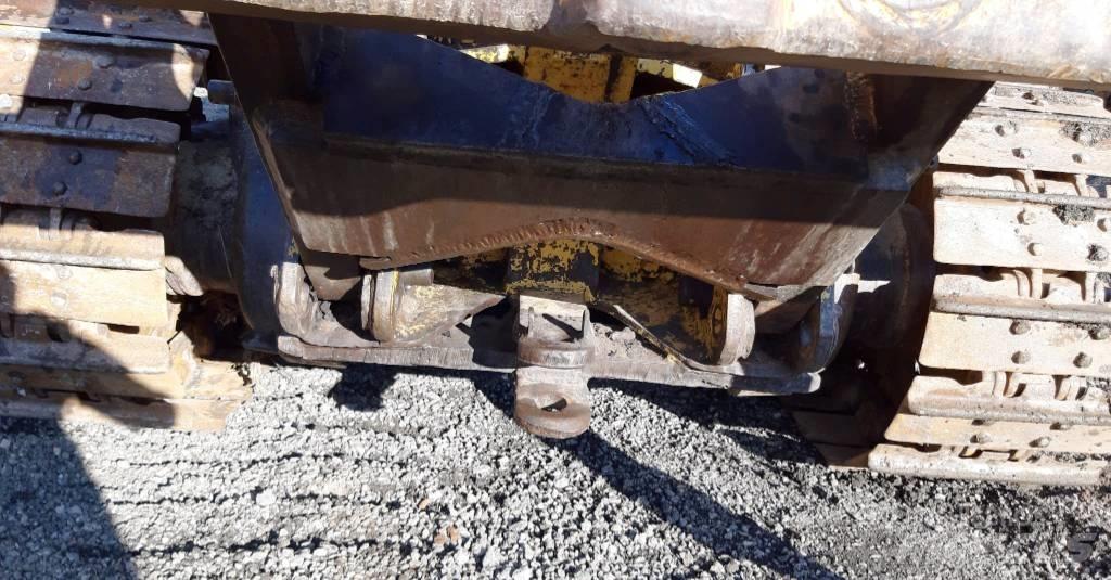 Komatsu D58E-1 크롤러 도저