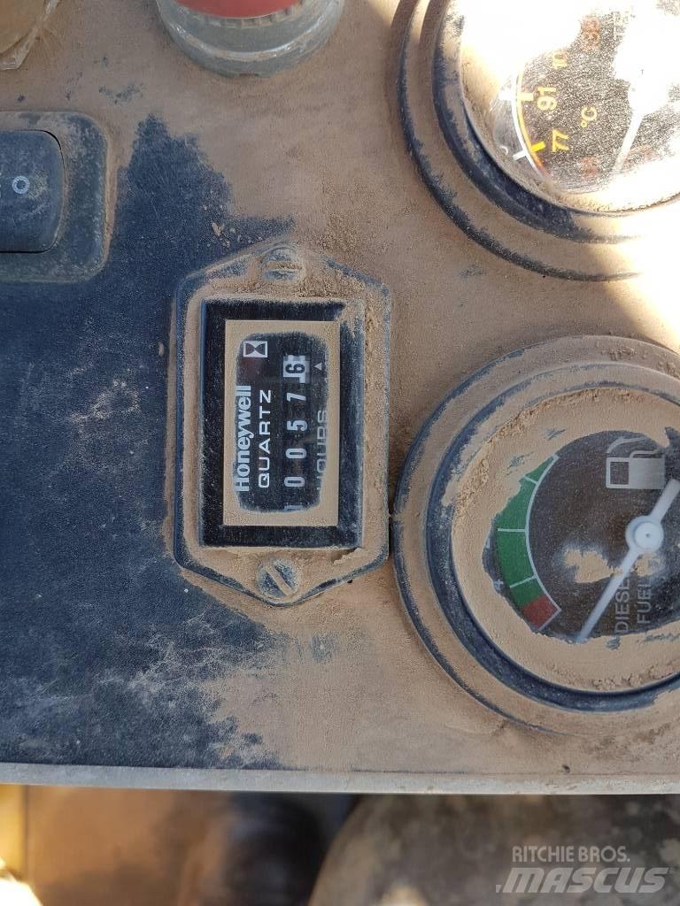 Volvo PT125 공기 타이어 롤러