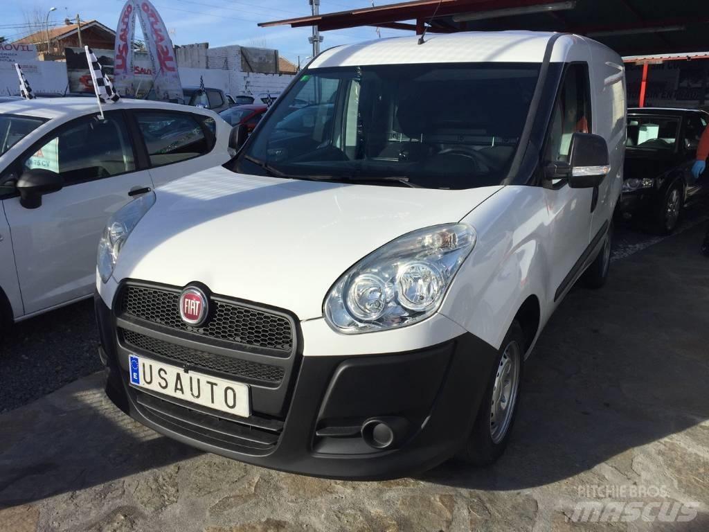 Fiat Doblo Cargo 패널 화물차