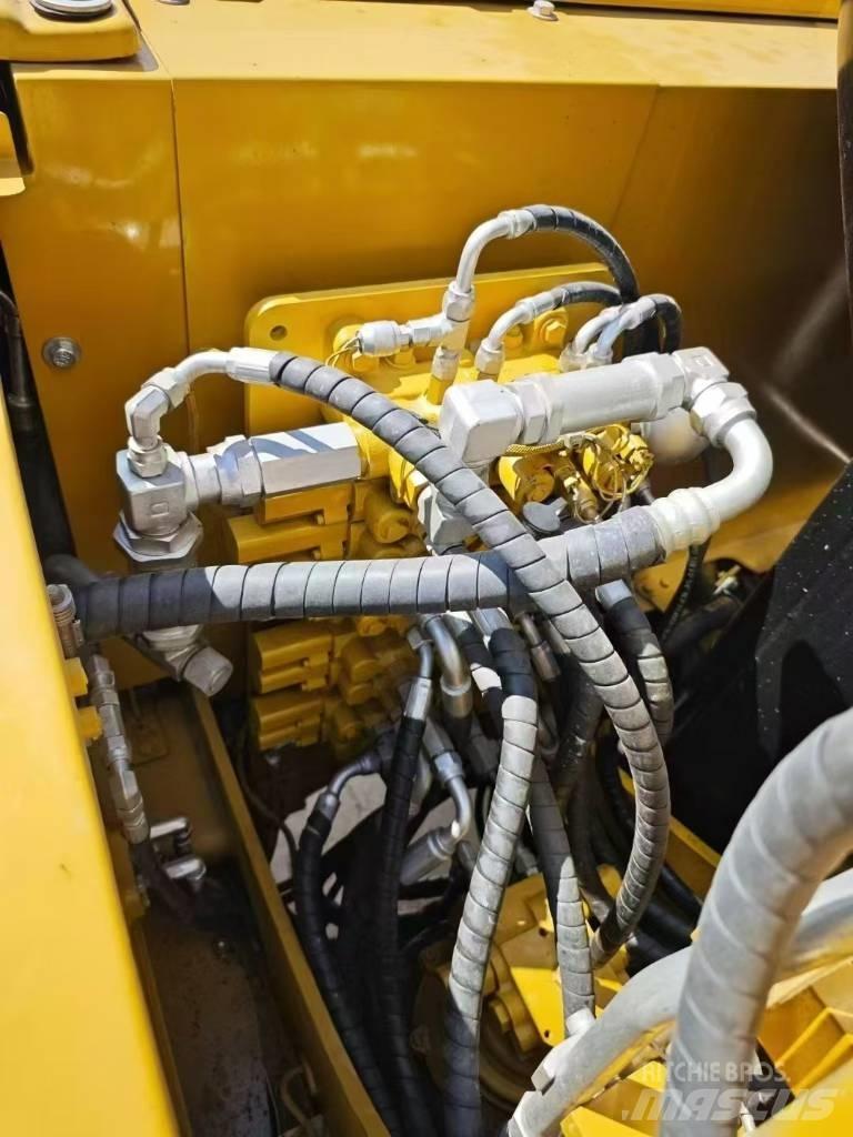 CAT 307E2 대형 굴삭기 29톤 이상