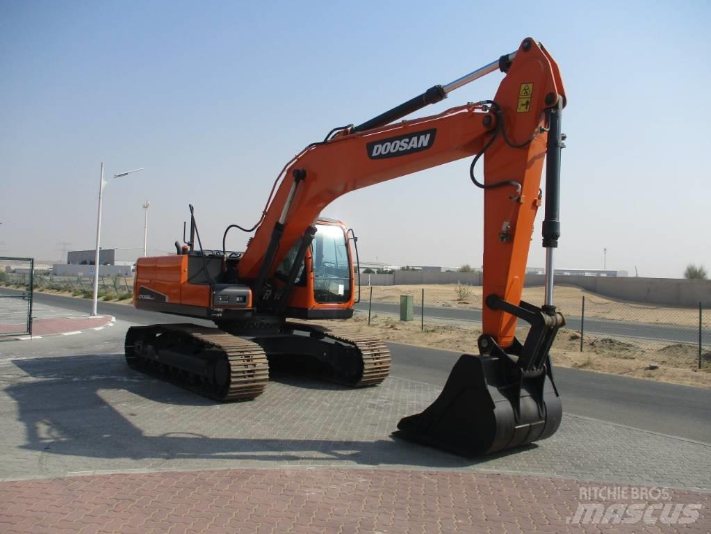 Doosan DX 225 LCA 대형 굴삭기 29톤 이상