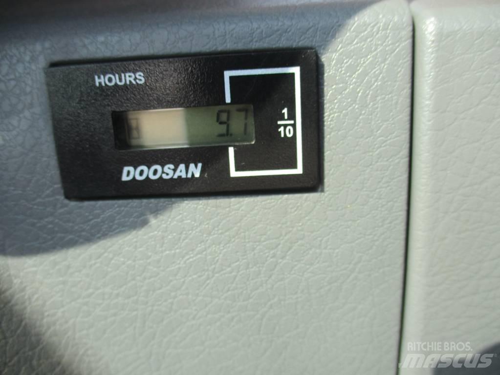Doosan DX 225 LCA 대형 굴삭기 29톤 이상