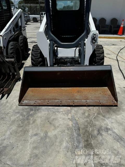 Bobcat S570  스키드로더
