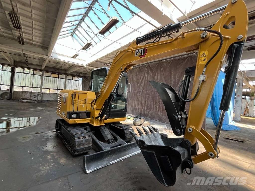 CAT 305.5 E2 소형 굴삭기 7톤 미만
