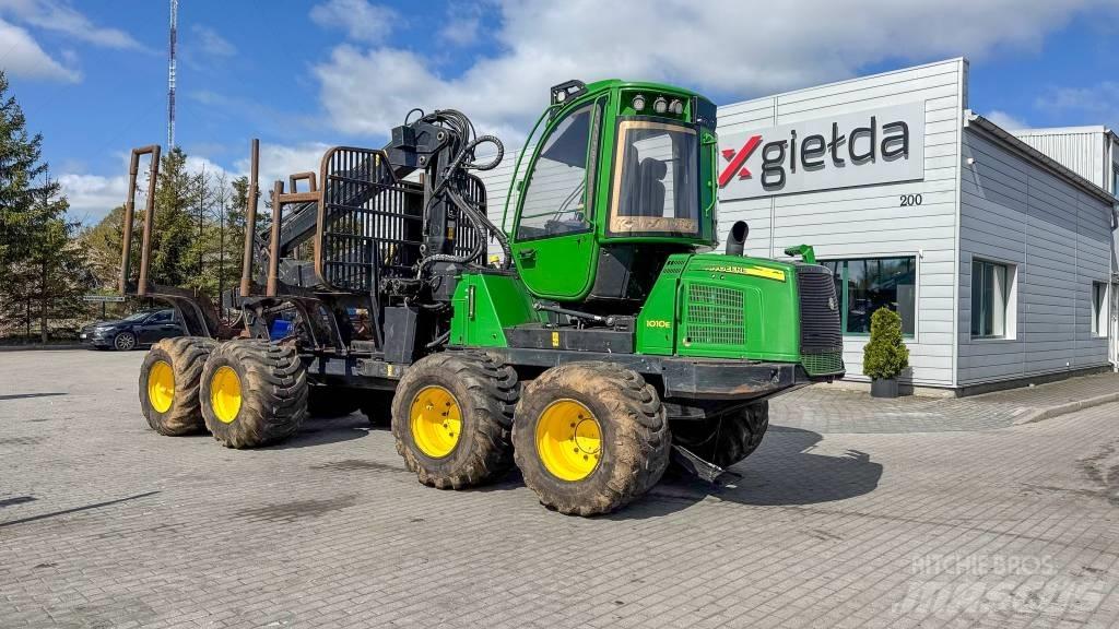 John Deere 1010 E 원목 포워더