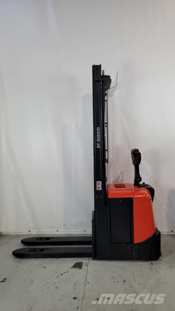 BT SPE 125 보행식 리치 지게차