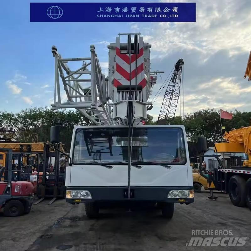 Zoomlion QY 70 V A/T 크레인