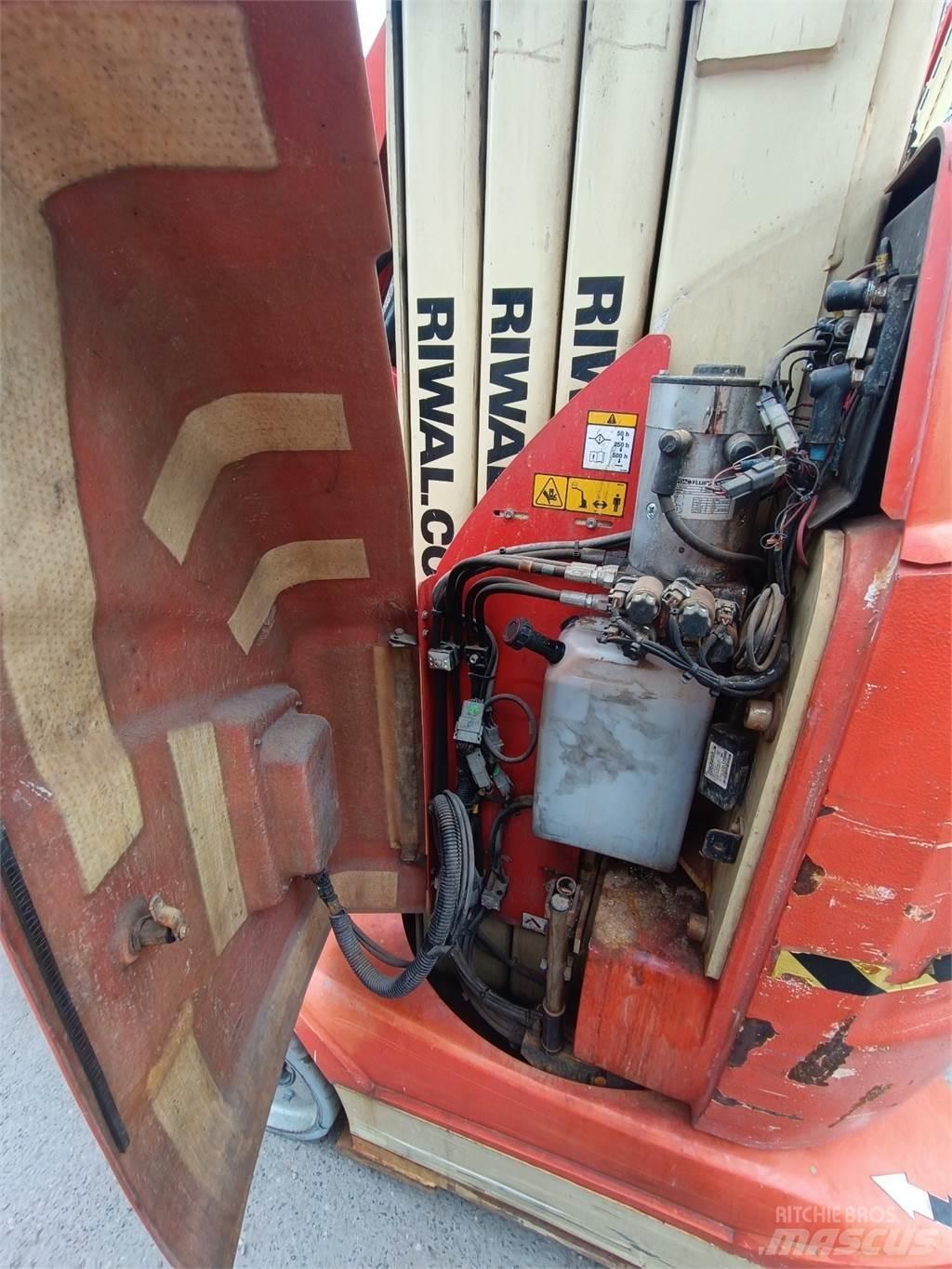 JLG T10E 기타 승강기와 플랫폼