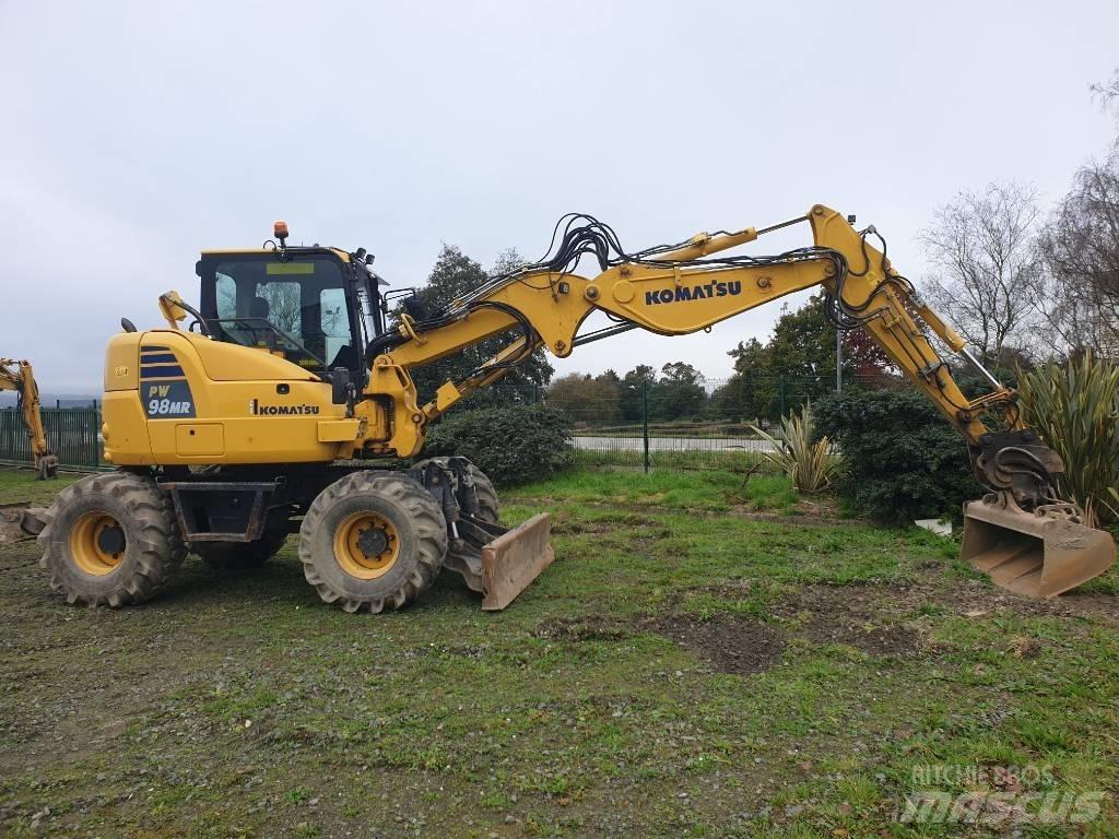Komatsu PW98MR-10  휠 굴삭기