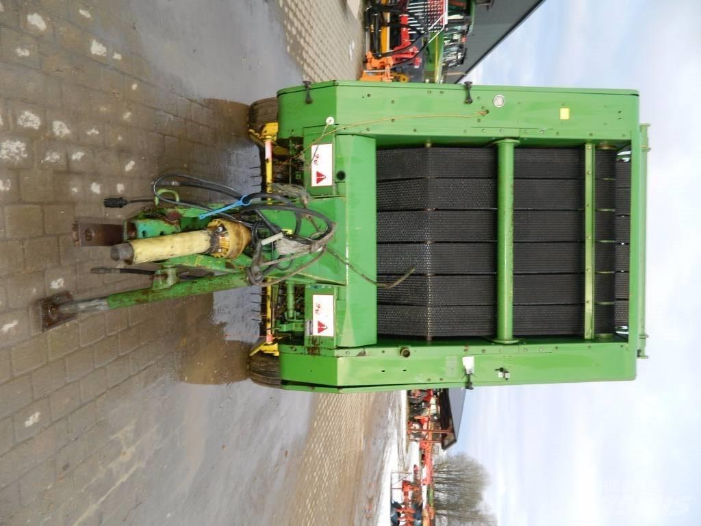 John Deere 550 원형 곤포기
