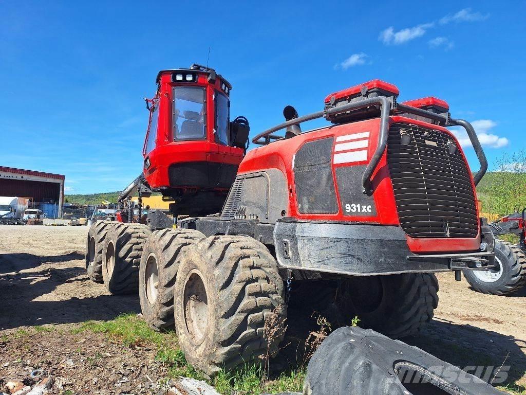 Komatsu 931XC 원목 하베스터