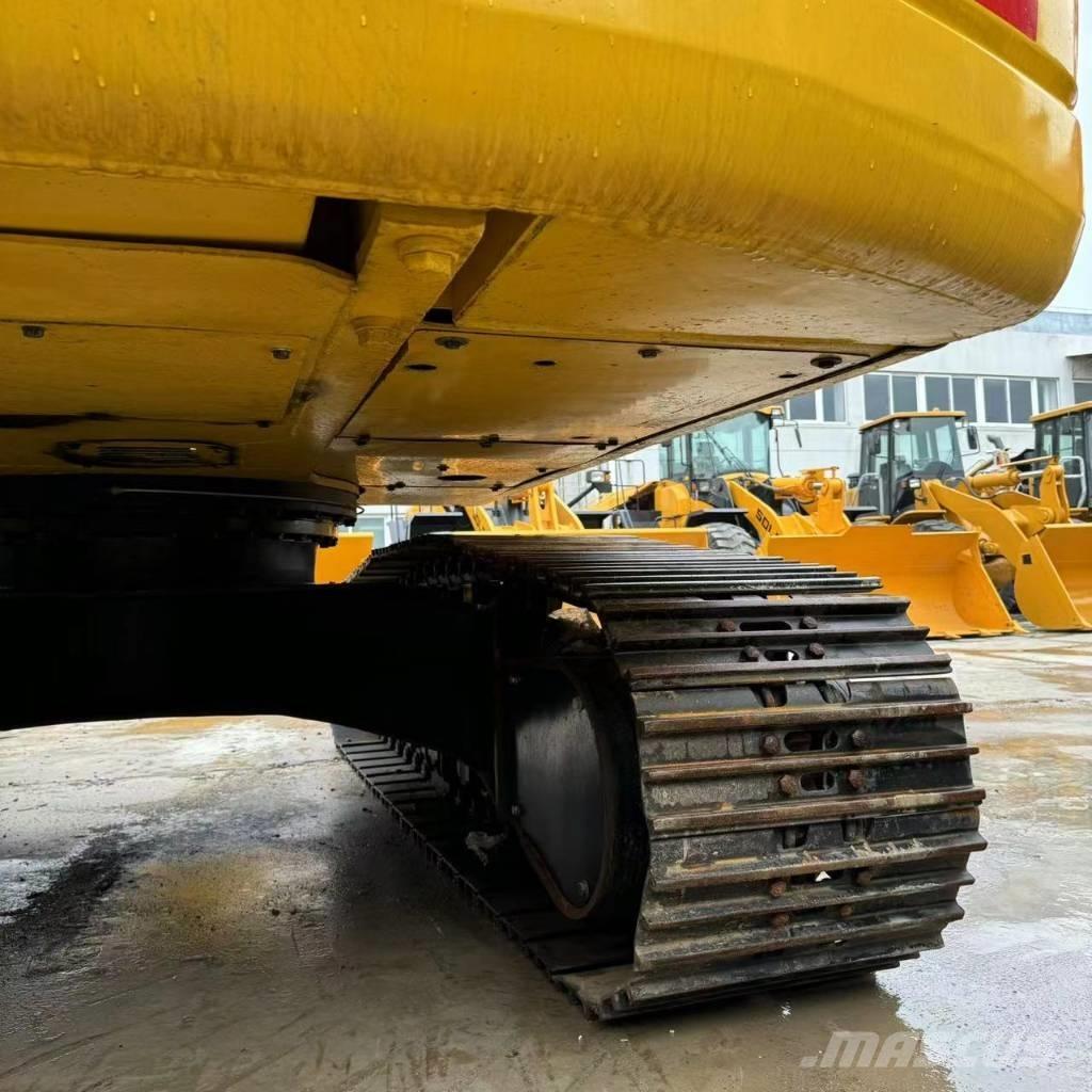 Komatsu PC 220-8 대형 굴삭기 29톤 이상