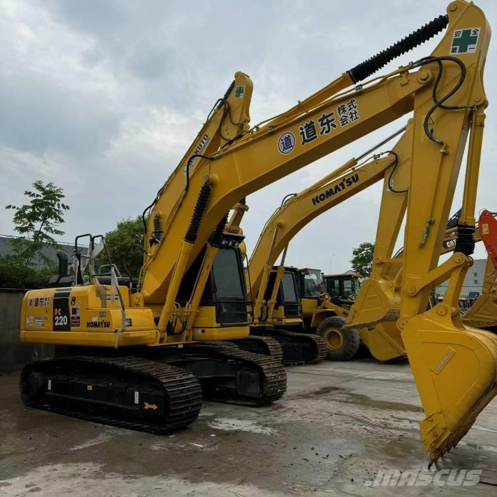 Komatsu PC 220-8 대형 굴삭기 29톤 이상