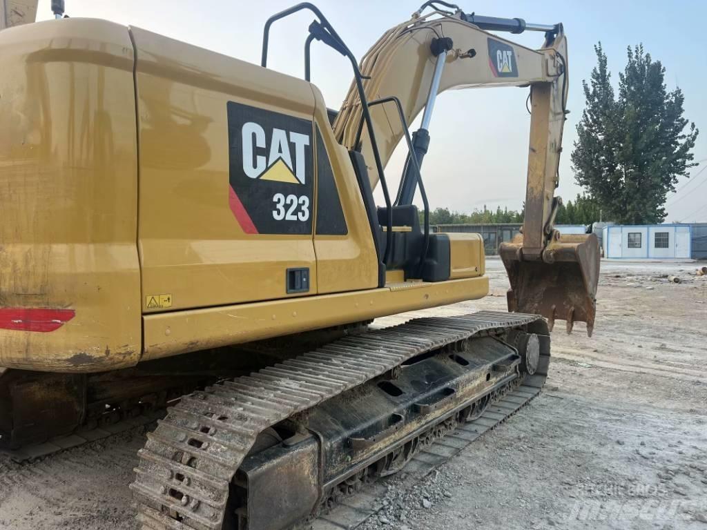 CAT 323 GC 대형 굴삭기 29톤 이상