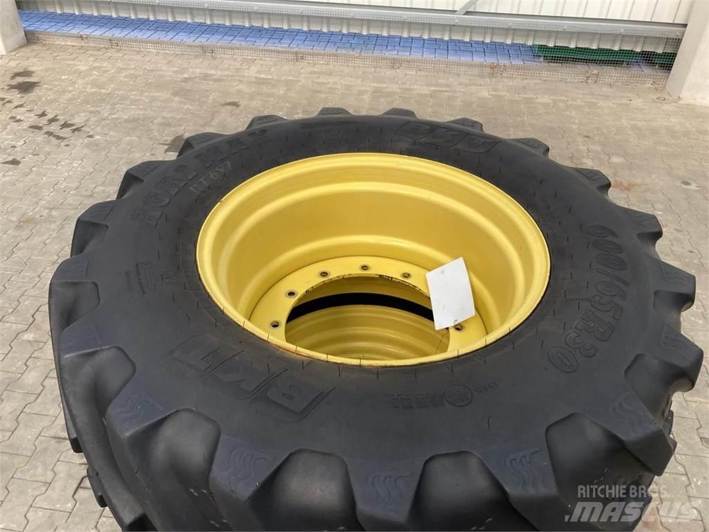 BKT 600/65R30 타이어, 휠 및 림