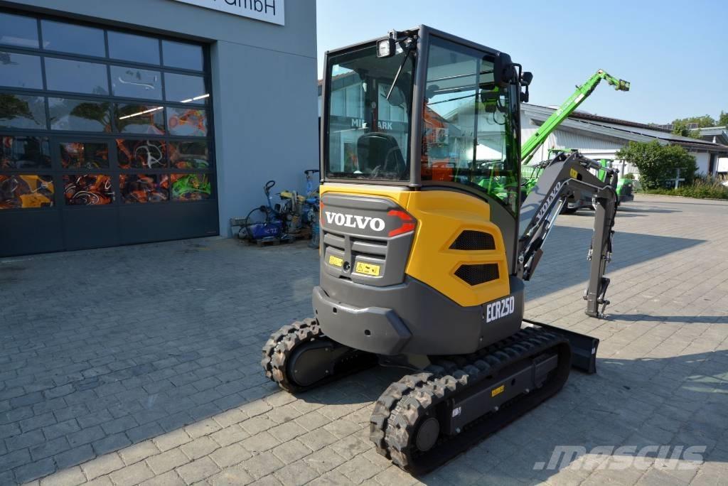 Volvo ECR 25 D 소형 굴삭기 7톤 미만