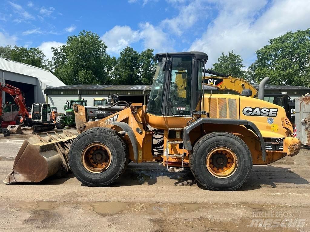 CASE 621 F  휠로우더