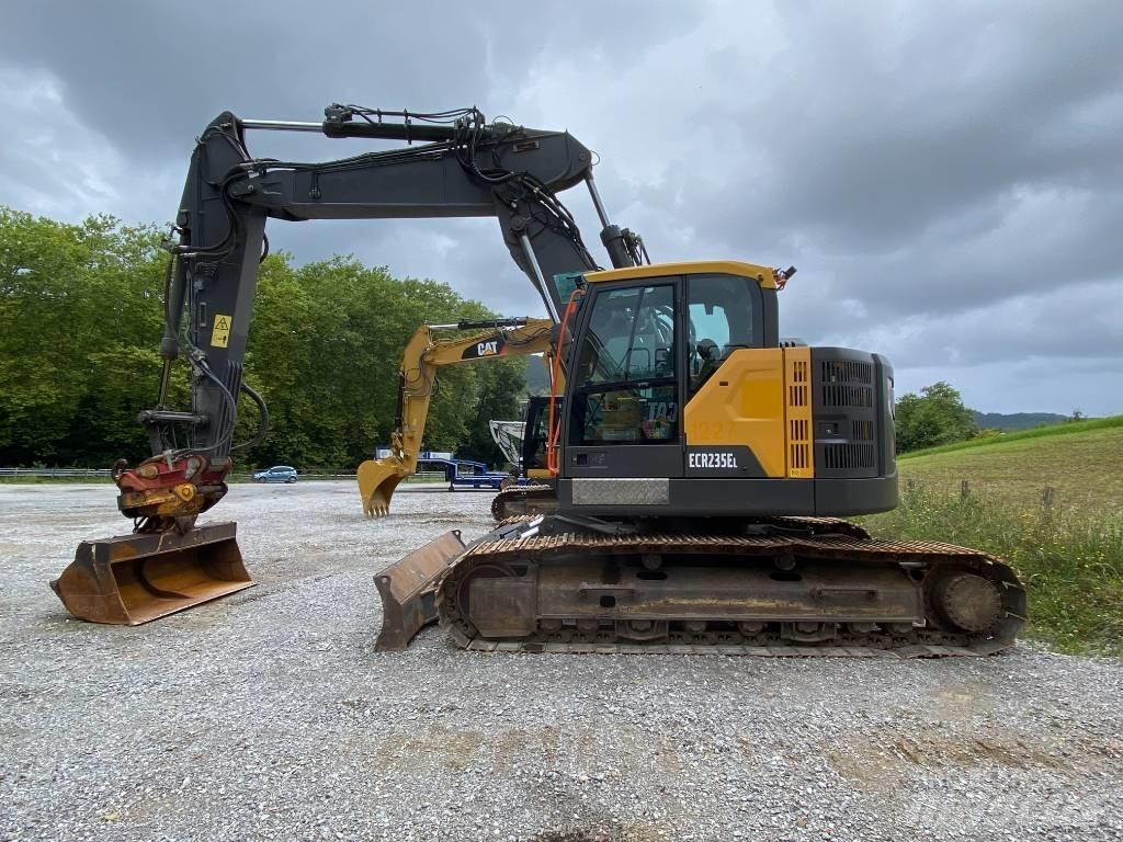 Volvo ECR 235 E 대형 굴삭기 29톤 이상