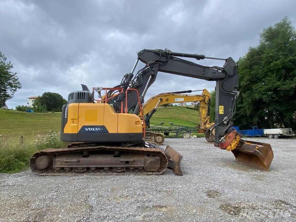 Volvo ECR 235 E 대형 굴삭기 29톤 이상