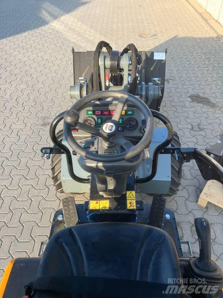 GiANT G1500 다목적 로더