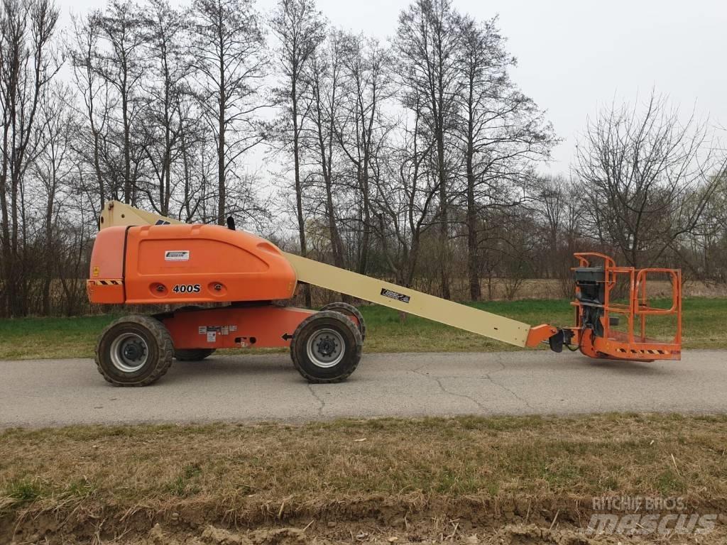 JLG 400 S 견인식 전동이동 리프트
