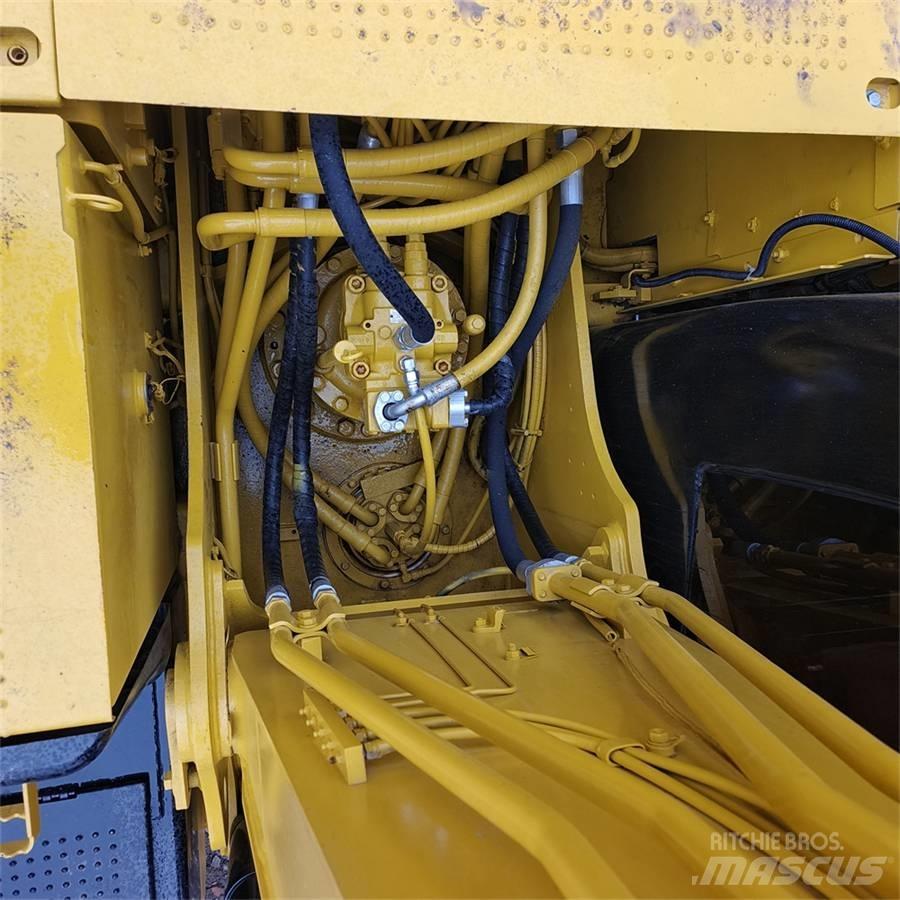 CAT 320 D 대형 굴삭기 29톤 이상