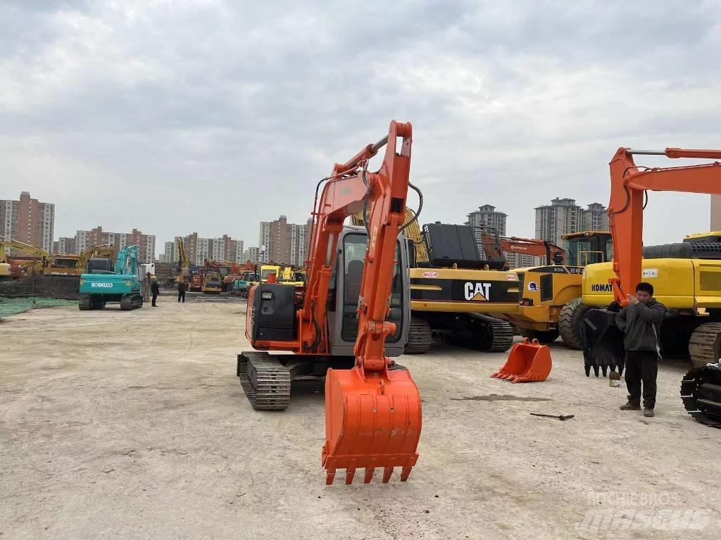 Hitachi ZX 60 소형 굴삭기 7톤 미만