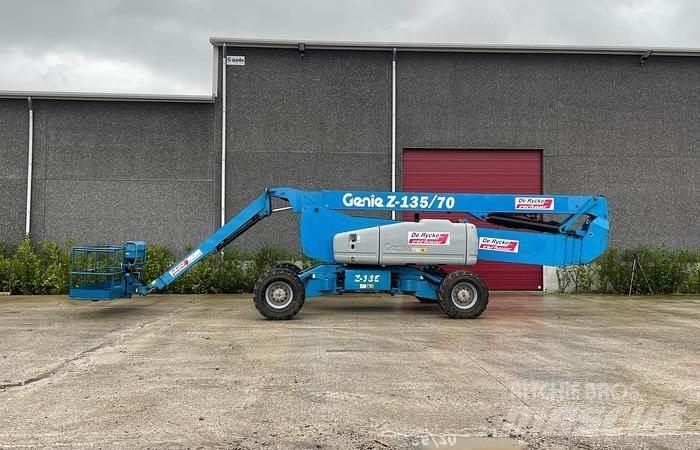 Genie Z135-70 관절형 전동이동 리프트
