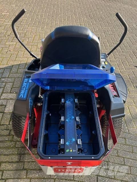 Toro eMR 4275 탑승형 잔디깎기