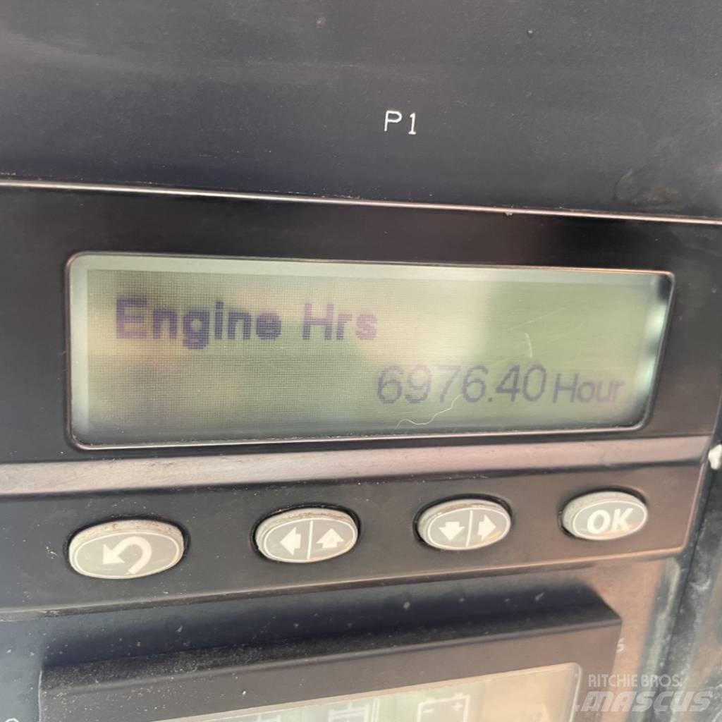 Sandvik DX 780 도로 굴착기