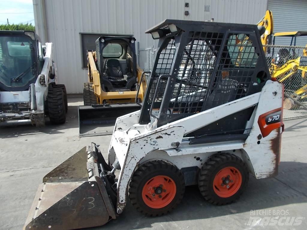 Bobcat S70  스키드로더