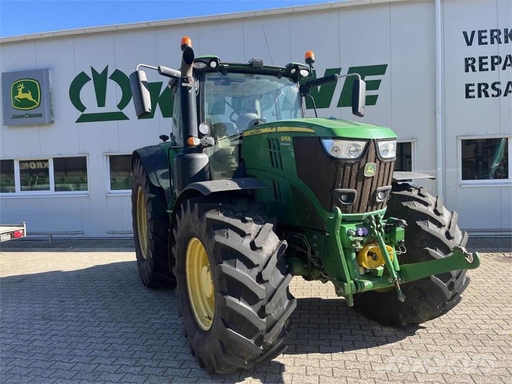 John Deere 6215R 트랙터