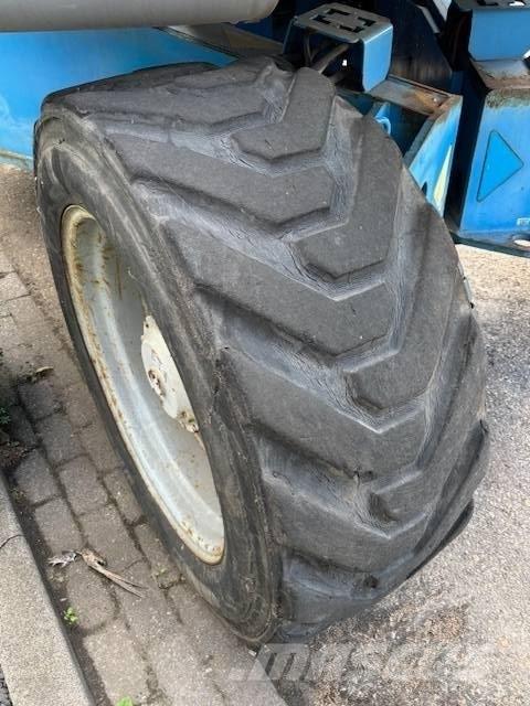 Genie ZX 135/70 관절형 전동이동 리프트