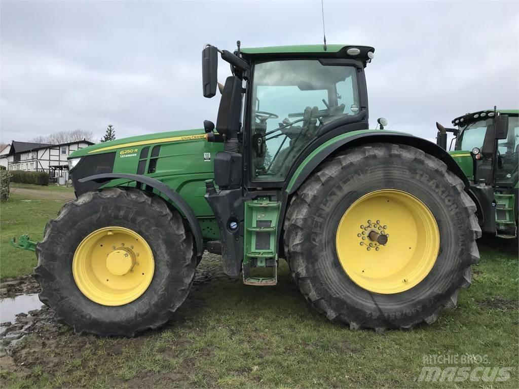 John Deere 6250R 트랙터