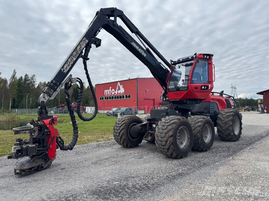 Komatsu 911 원목 하베스터