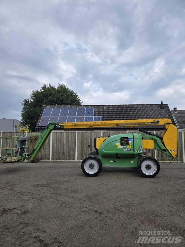 JLG 600 AJ 관절형 전동이동 리프트