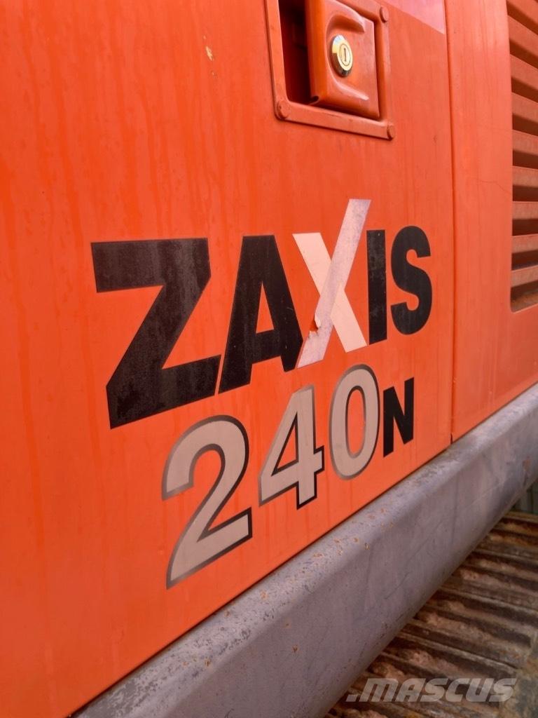 Hitachi ZX 240 대형 굴삭기 29톤 이상