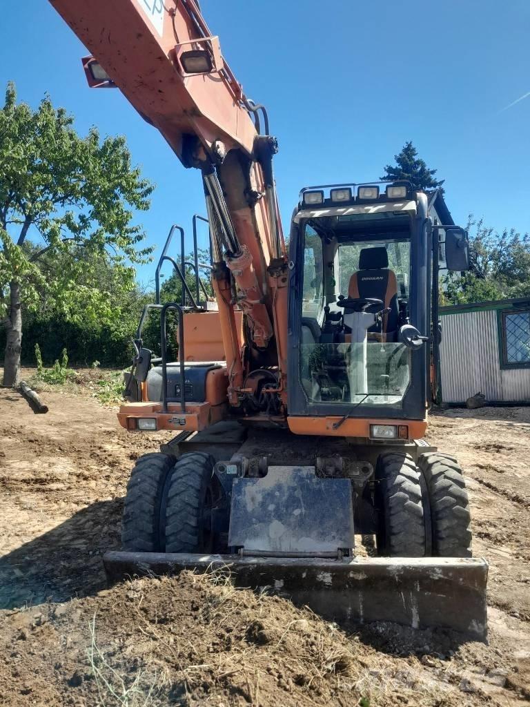 Doosan DX 160 W-3  휠 굴삭기