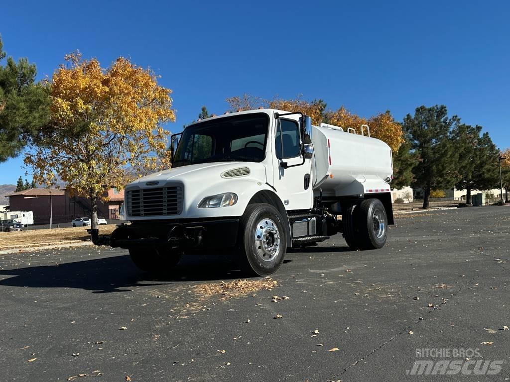 Freightliner M2 급수차
