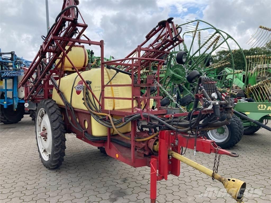 Hardi TYZ 2400 견인형 분무기