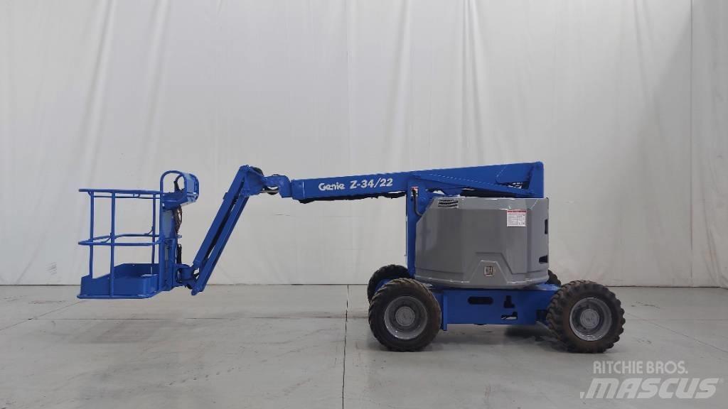 Genie Z 34/22 IC 관절형 전동이동 리프트
