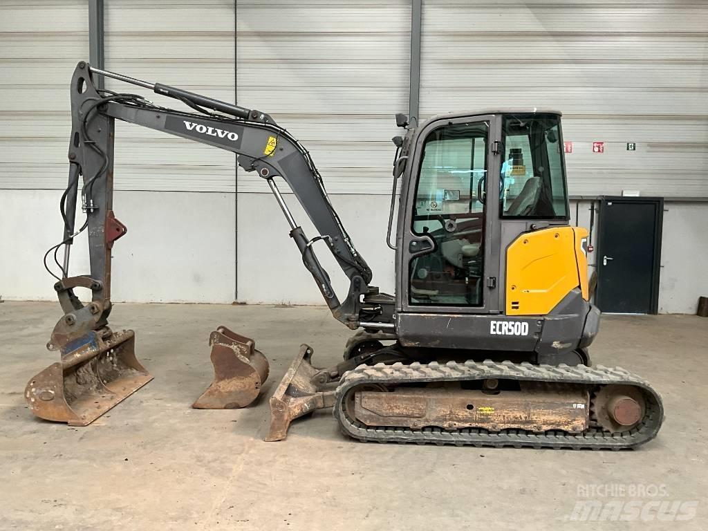 Volvo ECR 50 D 소형 굴삭기 7톤 미만