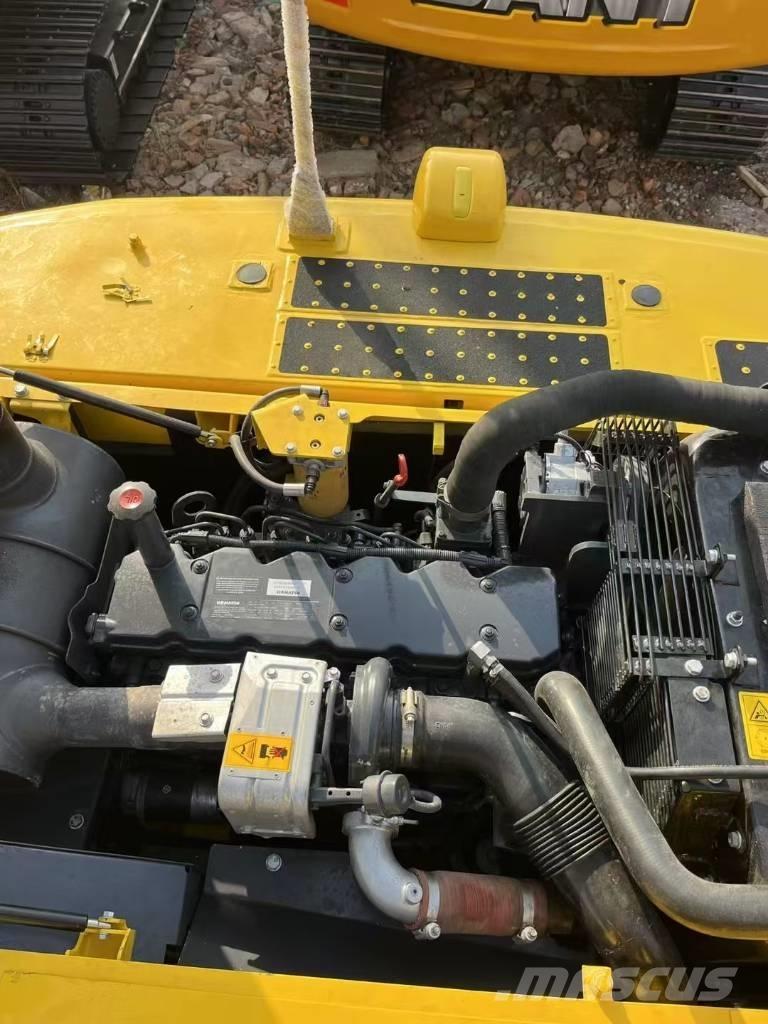 Komatsu 240-8 대형 굴삭기 29톤 이상