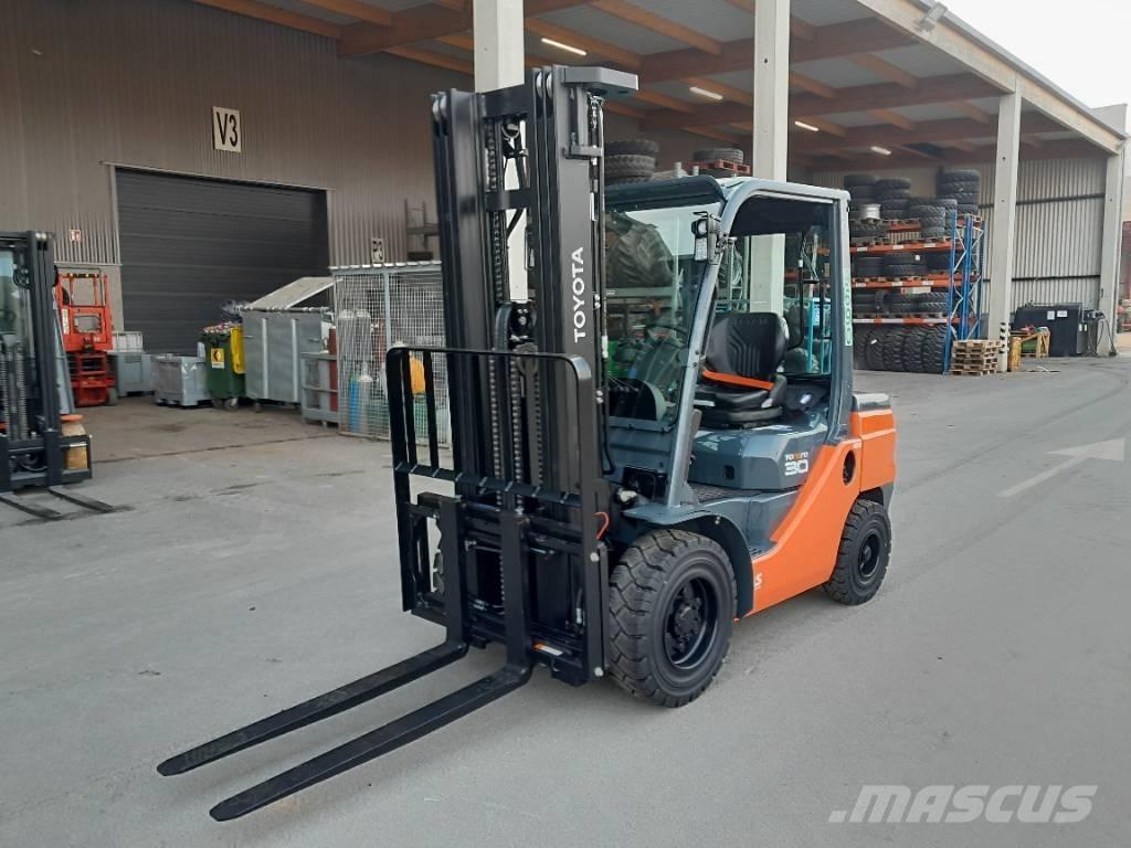 Toyota 52-8 FDF 30 디젤 지게차